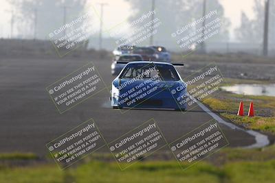 media/Jan-18-2026-CalClub SCCA (Sun) [[8bc6468723]]/Group 7 Race/Turn 1/